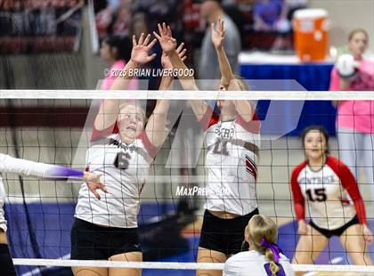 Thumbnail 1 in Montrose vs. Lutheran (CHSAA 4A Third Round) photogallery.