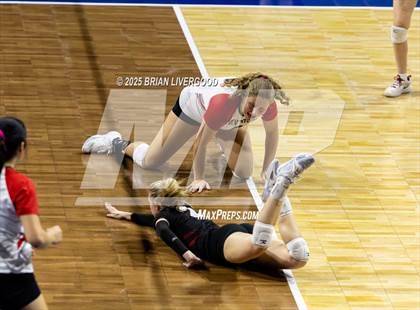 Thumbnail 1 in Montrose vs. Lutheran (CHSAA 4A Third Round) photogallery.