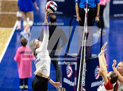 Thumbnail 2 in Montrose vs. Lutheran (CHSAA 4A Third Round) photogallery.