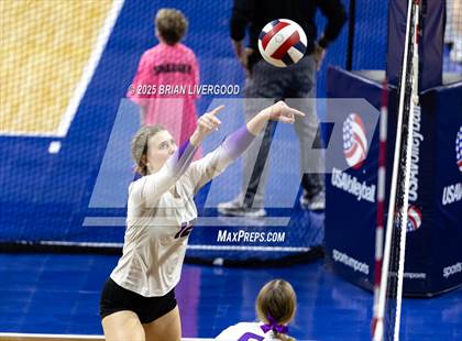 Thumbnail 2 in Montrose vs. Lutheran (CHSAA 4A Third Round) photogallery.