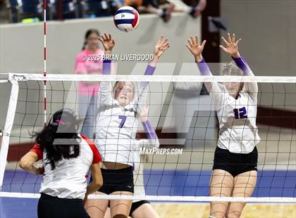 Thumbnail 3 in Montrose vs. Lutheran (CHSAA 4A Third Round) photogallery.