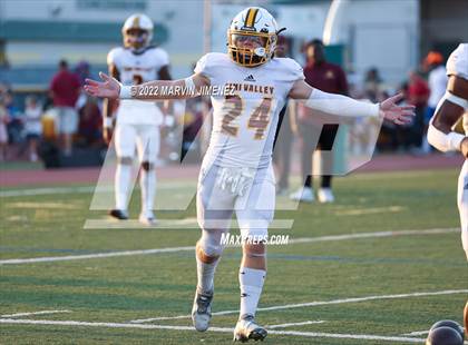 Thumbnail 2 in Royal vs Simi Valley photogallery.