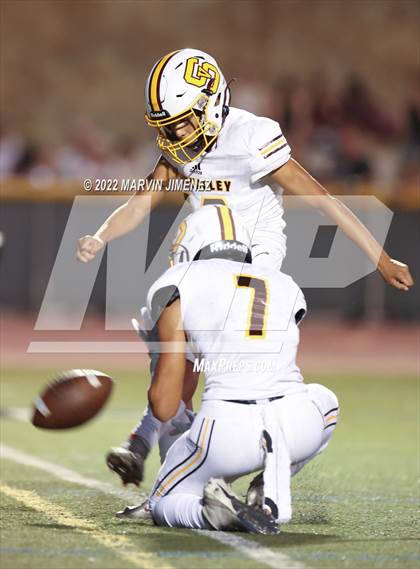 Thumbnail 3 in Royal vs Simi Valley photogallery.