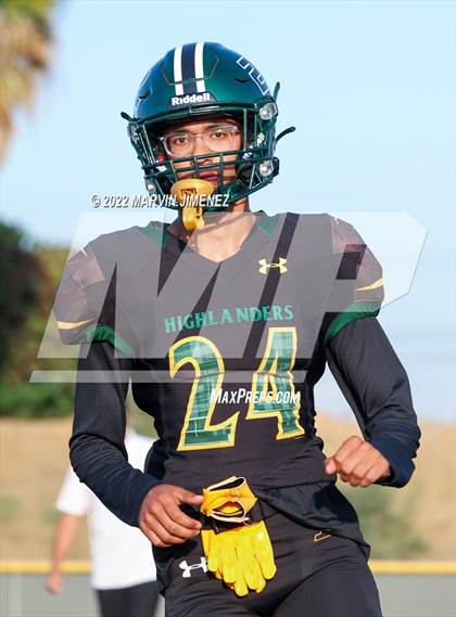 Thumbnail 3 in Royal vs Simi Valley photogallery.