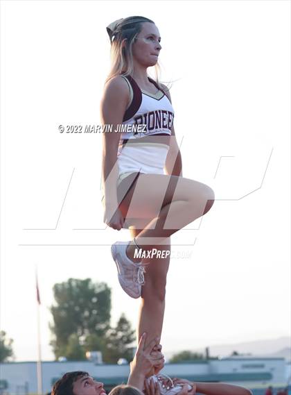 Thumbnail 2 in Royal vs Simi Valley photogallery.