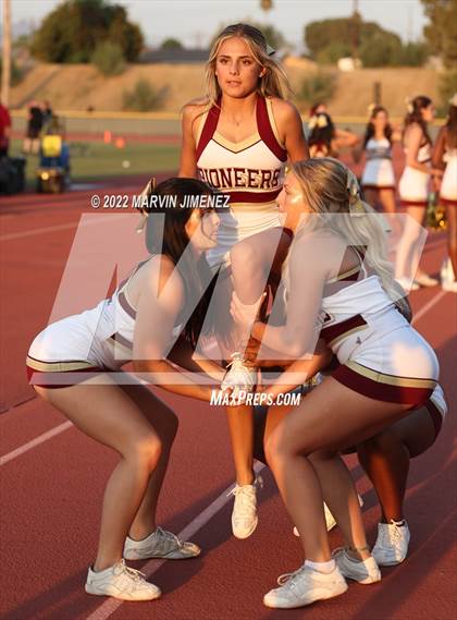 Thumbnail 3 in Royal vs Simi Valley photogallery.