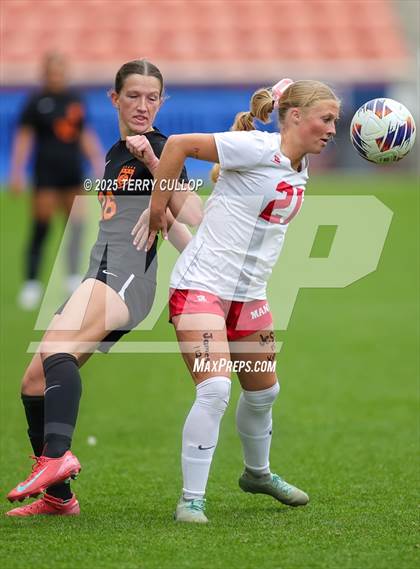 Thumbnail 2 in Ogden vs. Manti (UHSAA 3A Final) photogallery.