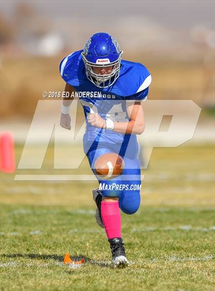Thumbnail 3 in Coleville @ Smith Valley photogallery.