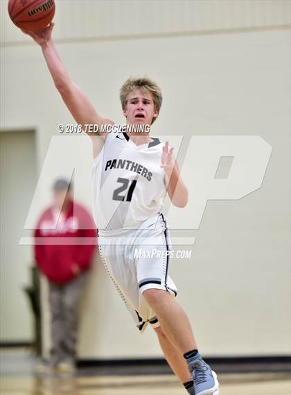 Thumbnail 2 in Fountain Lake @ Bigelow (Perry County Classic) photogallery.