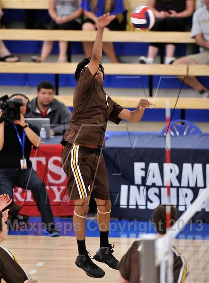 Thumbnail 3 in Parker vs. Bishop Montgomery (CIF SoCal Regional D3 Final) photogallery.