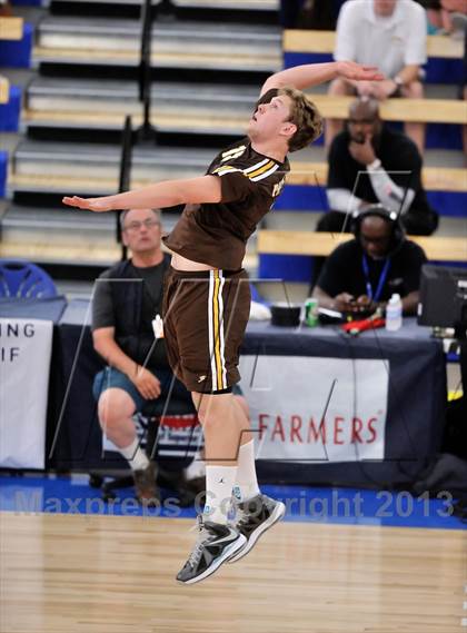 Thumbnail 2 in Parker vs. Bishop Montgomery (CIF SoCal Regional D3 Final) photogallery.