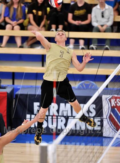 Thumbnail 2 in Parker vs. Bishop Montgomery (CIF SoCal Regional D3 Final) photogallery.