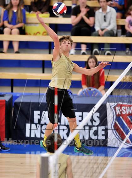 Thumbnail 2 in Parker vs. Bishop Montgomery (CIF SoCal Regional D3 Final) photogallery.