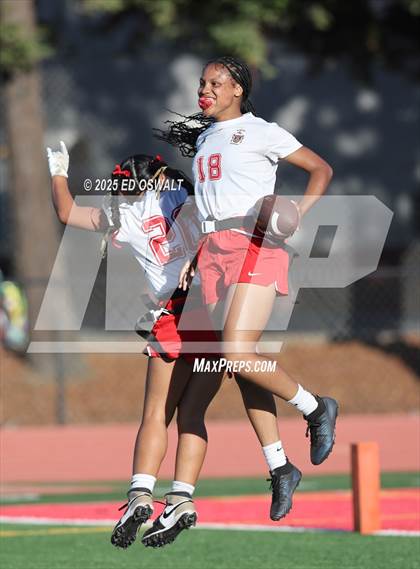 Thumbnail 1 in De Anza @ Bethel photogallery.