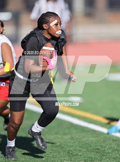 Thumbnail 3 in De Anza @ Bethel photogallery.