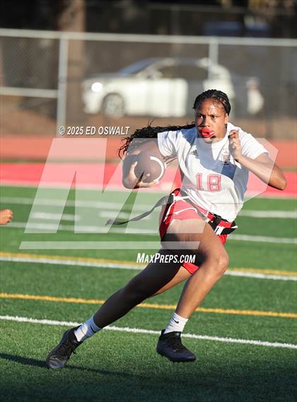 Thumbnail 3 in De Anza @ Bethel photogallery.