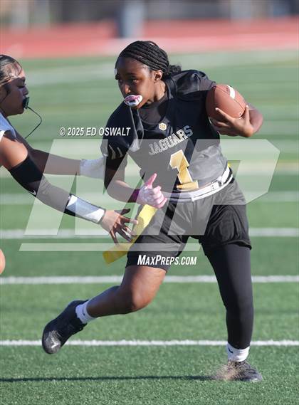 Thumbnail 1 in De Anza @ Bethel photogallery.