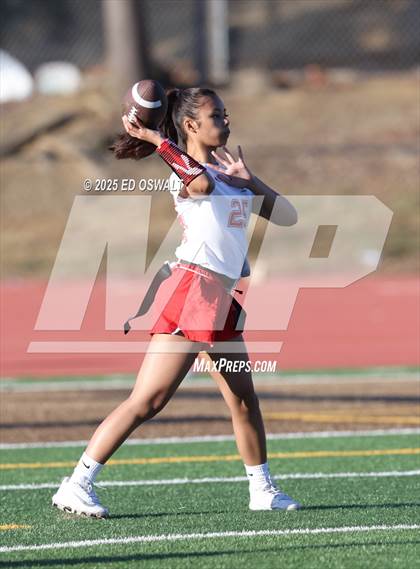 Thumbnail 3 in De Anza @ Bethel photogallery.