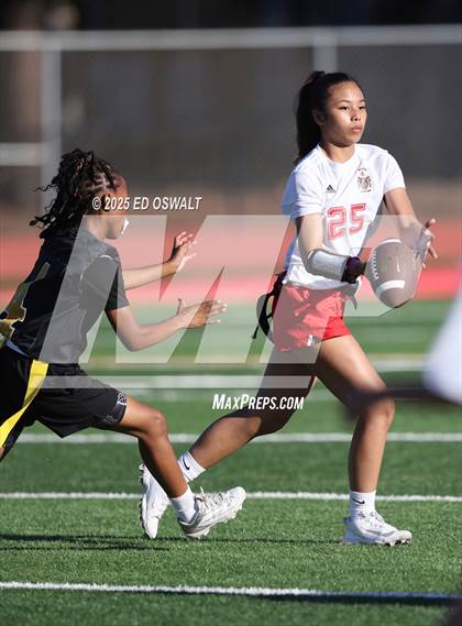 Thumbnail 2 in De Anza @ Bethel photogallery.