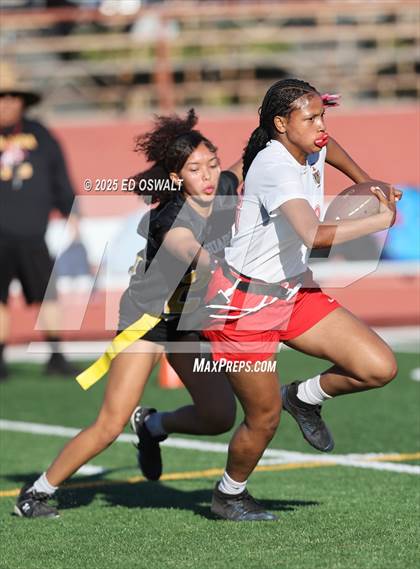 Thumbnail 2 in De Anza @ Bethel photogallery.