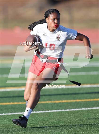 Thumbnail 1 in De Anza @ Bethel photogallery.