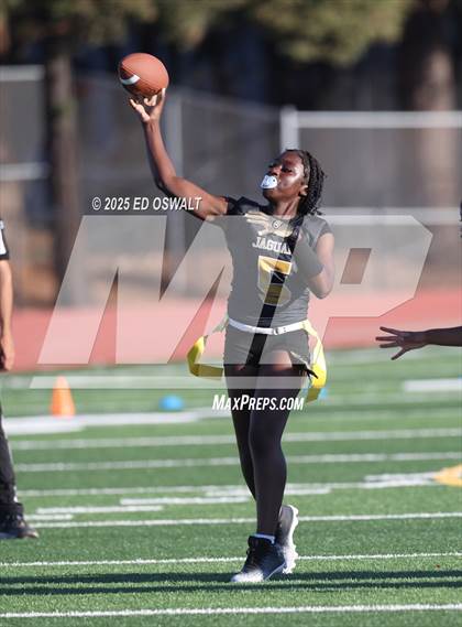 Thumbnail 3 in De Anza @ Bethel photogallery.