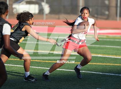 Thumbnail 1 in De Anza @ Bethel photogallery.