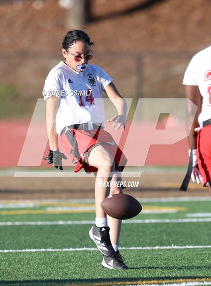 Thumbnail 2 in De Anza @ Bethel photogallery.