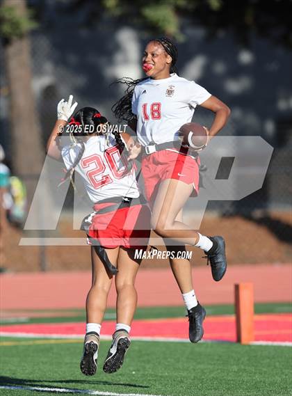 Thumbnail 3 in De Anza @ Bethel photogallery.