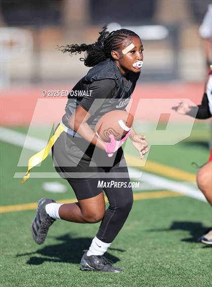 Thumbnail 2 in De Anza @ Bethel photogallery.