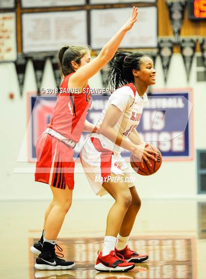 Thumbnail 3 in McClatchy vs. Carondelet (Lamorinda Classic) photogallery.