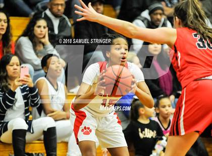 Thumbnail 3 in McClatchy vs. Carondelet (Lamorinda Classic) photogallery.