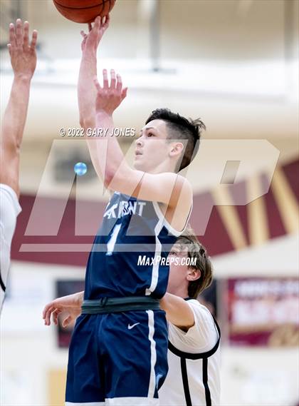 Thumbnail 2 in Oakmont vs. Whitney photogallery.