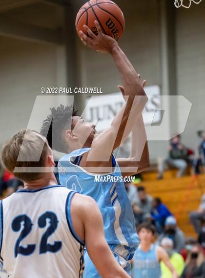 Thumbnail 2 in Curtis vs Olympia (SPSL 4A playoff) photogallery.