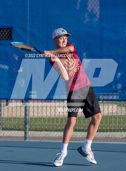 Thumbnail 2 in 5A Region 1 Tennis Tournament photogallery.