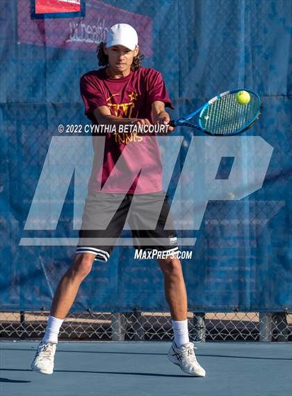 Thumbnail 3 in 5A Region 1 Tennis Tournament photogallery.