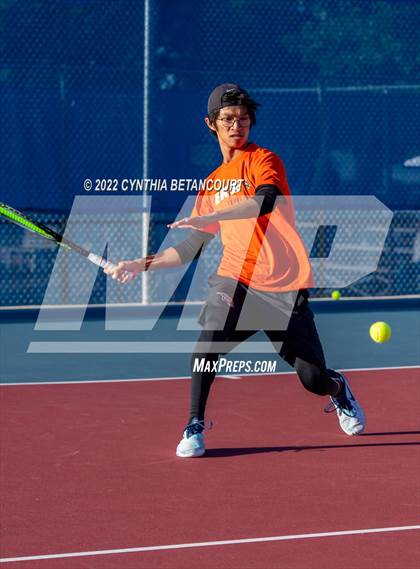 Thumbnail 3 in 5A Region 1 Tennis Tournament photogallery.