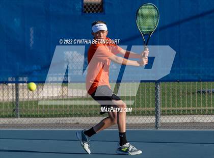 Thumbnail 3 in 5A Region 1 Tennis Tournament photogallery.