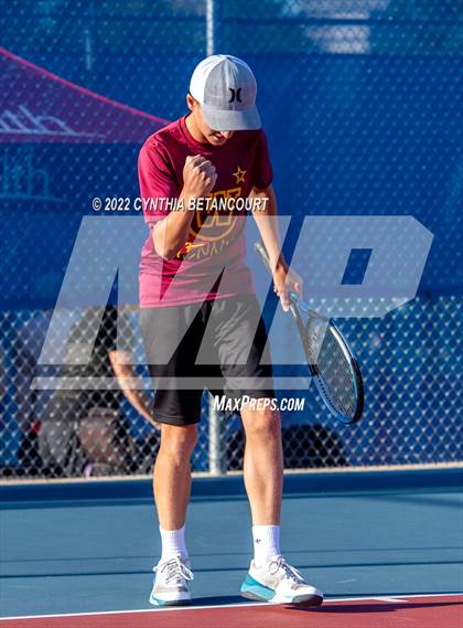 Thumbnail 2 in 5A Region 1 Tennis Tournament photogallery.