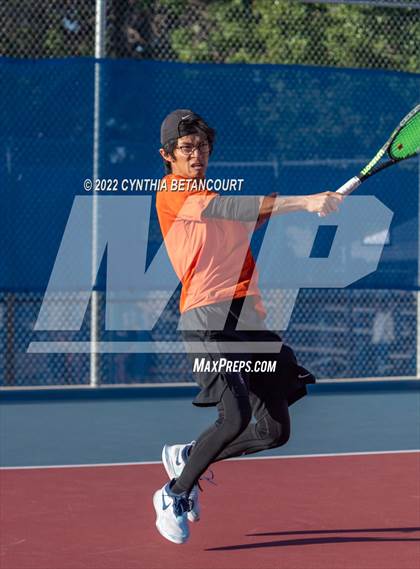 Thumbnail 3 in 5A Region 1 Tennis Tournament photogallery.