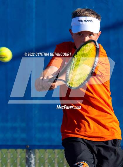 Thumbnail 2 in 5A Region 1 Tennis Tournament photogallery.