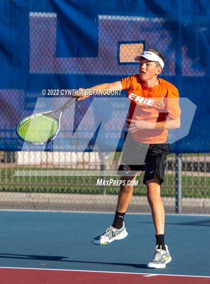 Thumbnail 3 in 5A Region 1 Tennis Tournament photogallery.