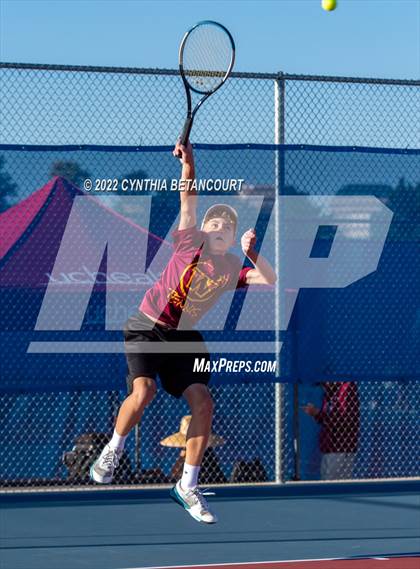 Thumbnail 1 in 5A Region 1 Tennis Tournament photogallery.
