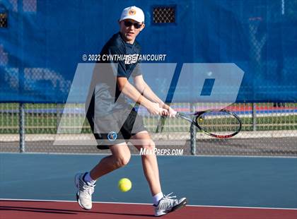 Thumbnail 2 in 5A Region 1 Tennis Tournament photogallery.