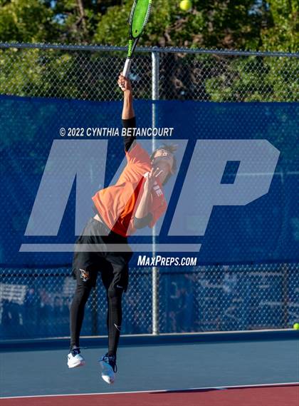Thumbnail 3 in 5A Region 1 Tennis Tournament photogallery.