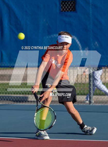 Thumbnail 2 in 5A Region 1 Tennis Tournament photogallery.