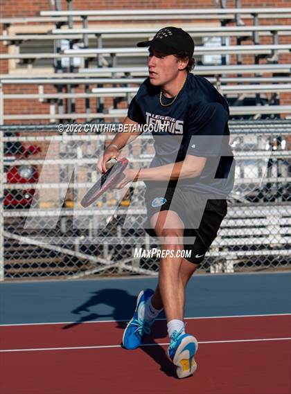 Thumbnail 2 in 5A Region 1 Tennis Tournament photogallery.