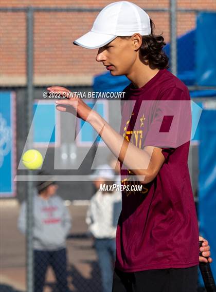 Thumbnail 2 in 5A Region 1 Tennis Tournament photogallery.