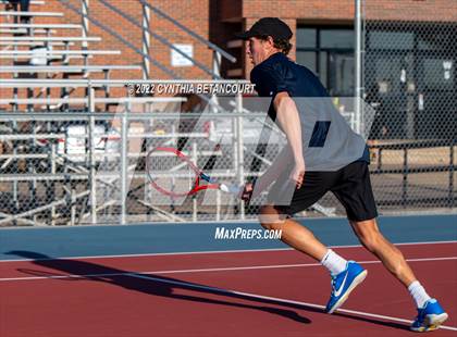 Thumbnail 2 in 5A Region 1 Tennis Tournament photogallery.