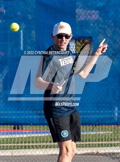 Thumbnail 3 in 5A Region 1 Tennis Tournament photogallery.